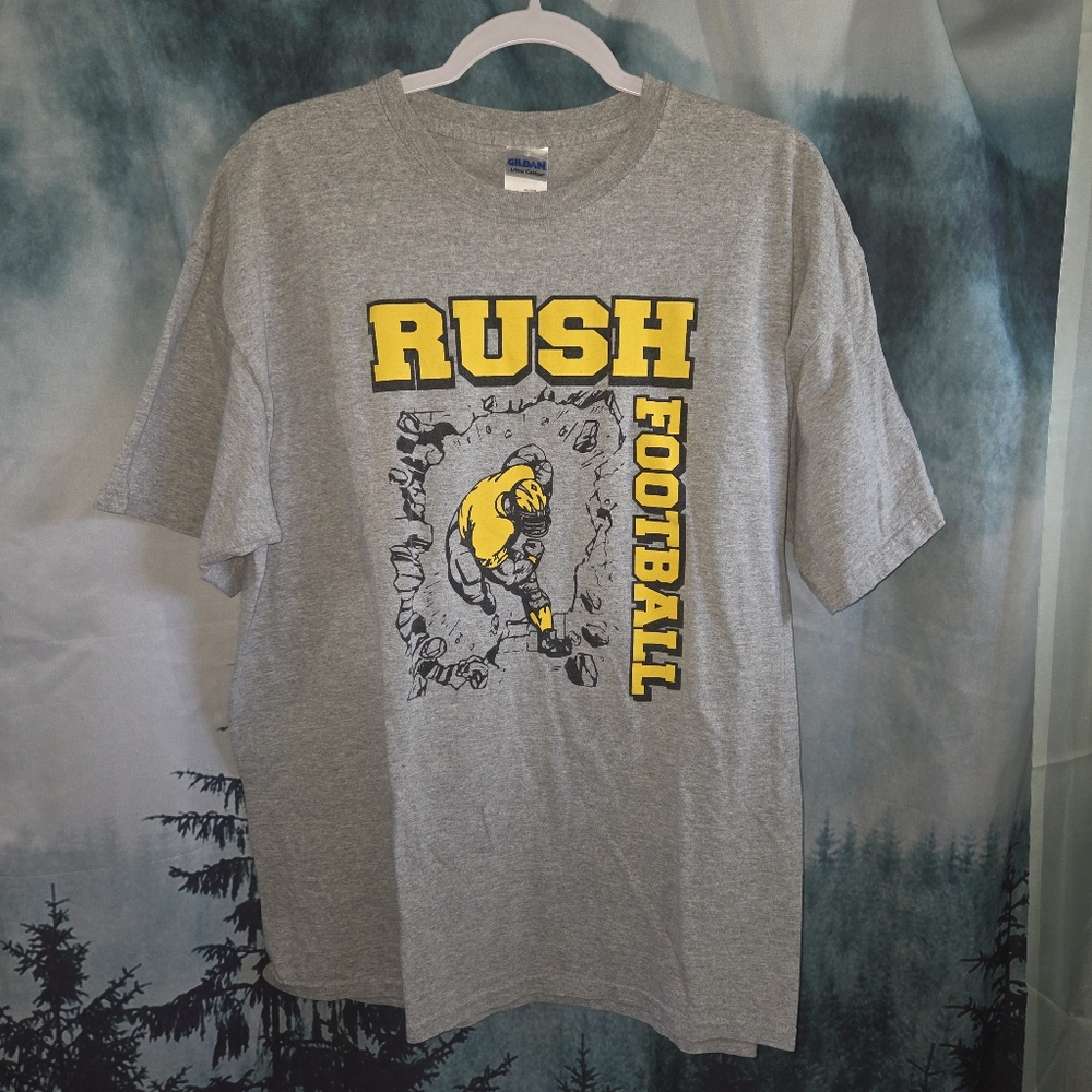 ❤️❤️❤️ Gildan Gray Rush Football Short Sleeve Tee